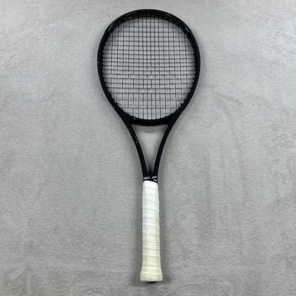 Wilson Pro Staff RF97 v13 Tennis Racquet 4 3/8 Black Roger Federer Autograph